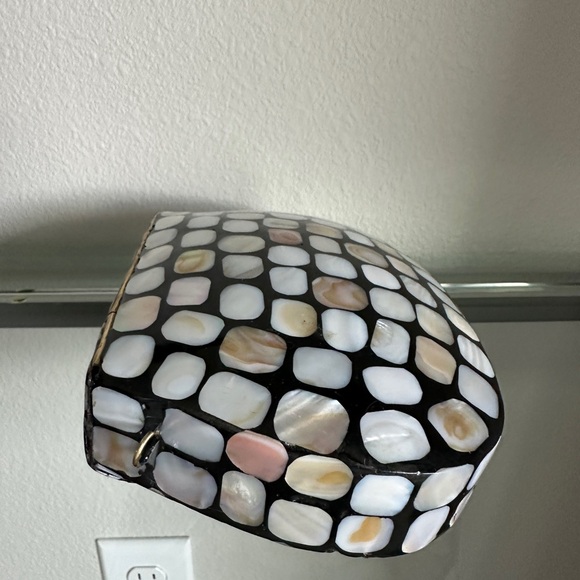 Ramla the pearly shell handbag. NWOT - Picture 6 of 8